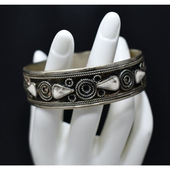 Vintage Silver Tone Wide Bangle, White Enamel, 1970s - Picture 2 of 10